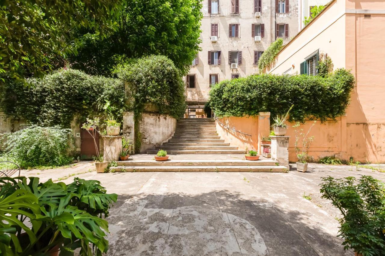 Appartement Tasso Street 102 *