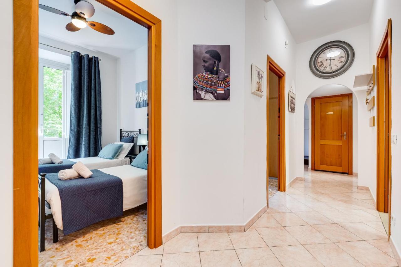 Appartement Tasso Street 102 *