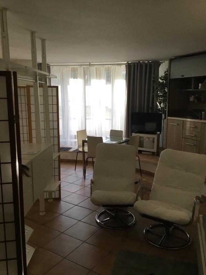 Vicino Ifo Intero Appartamento