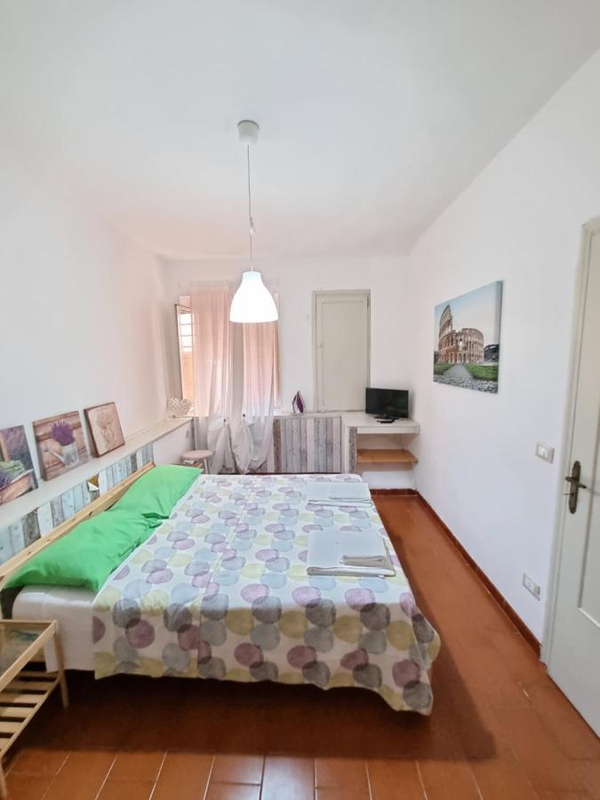 Lapo's Apartment's Apartment