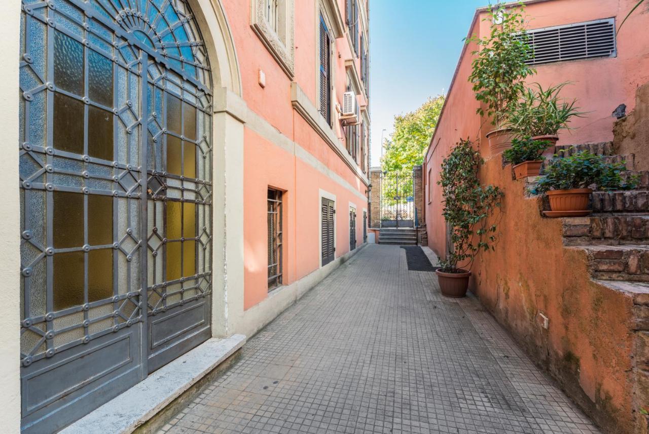 Domus Maximo Roma