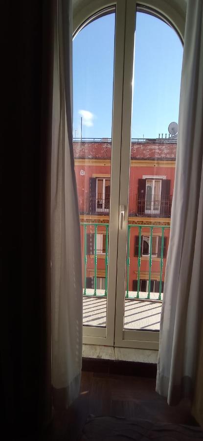 Hotel Travellers 2*