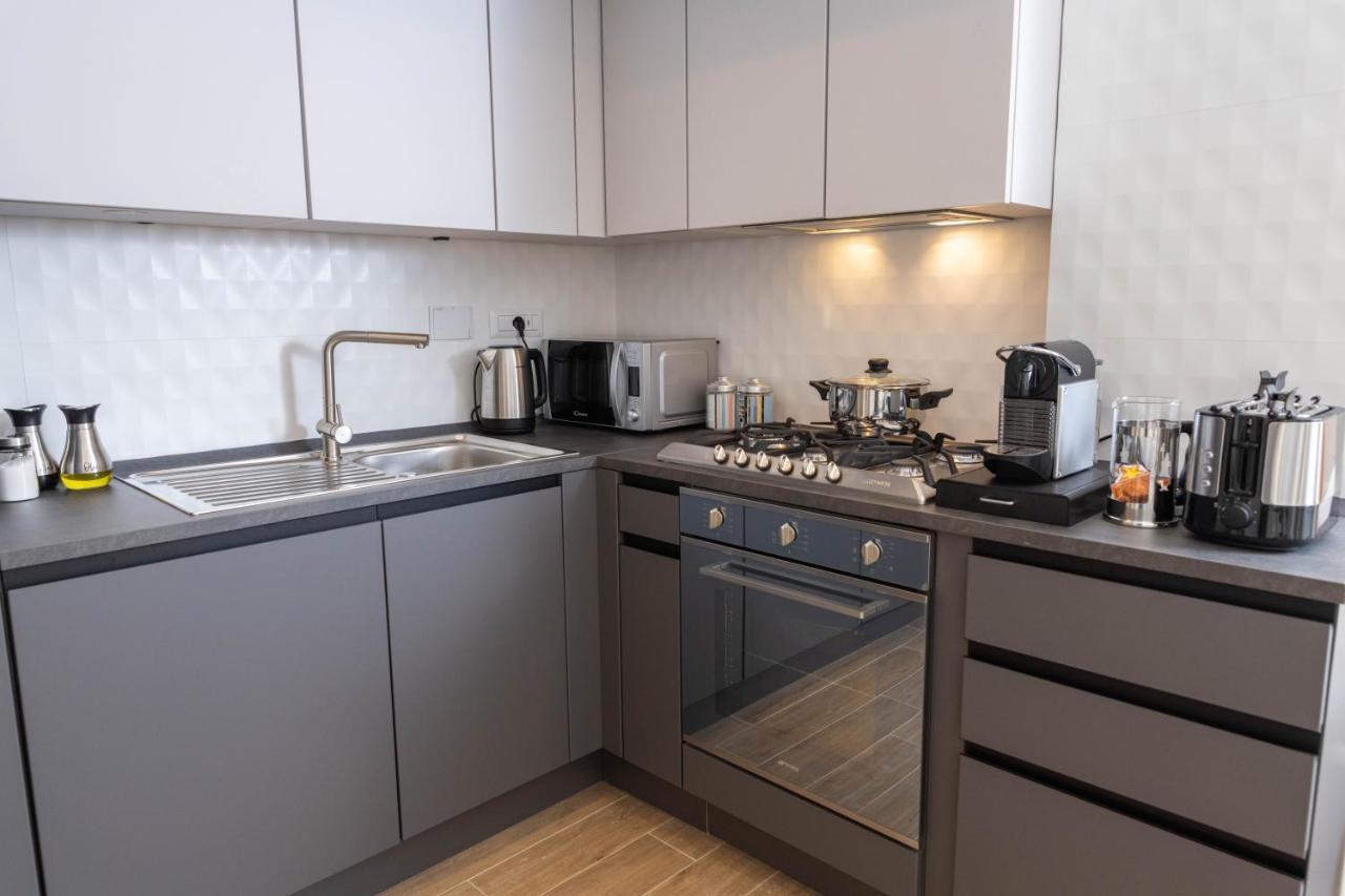 Colosseo Brightful With Rooftop Apartment Rome