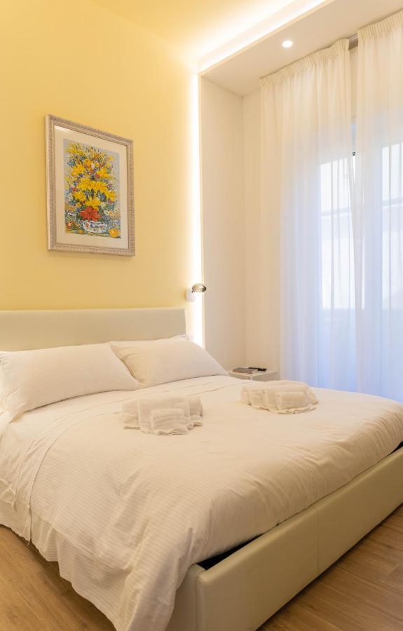 Colosseo Brightful With Rooftop Apartment *