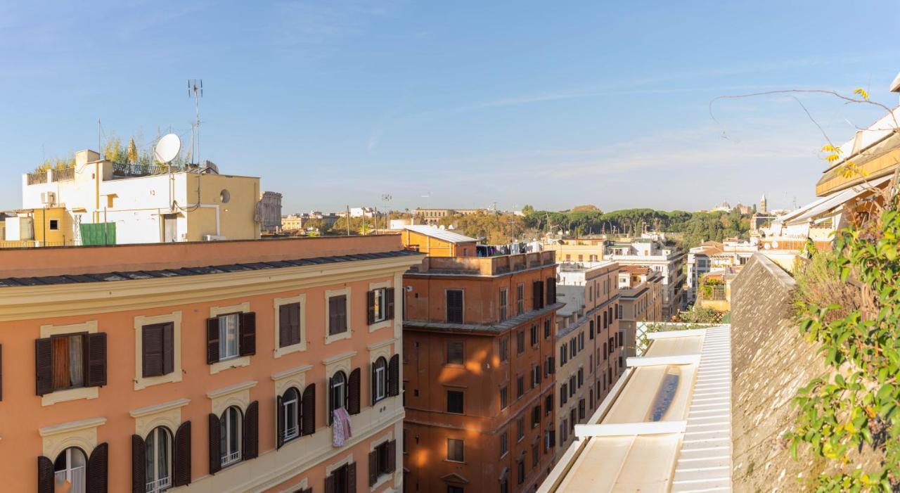 Colosseo Brightful With Rooftop Apartment Rome