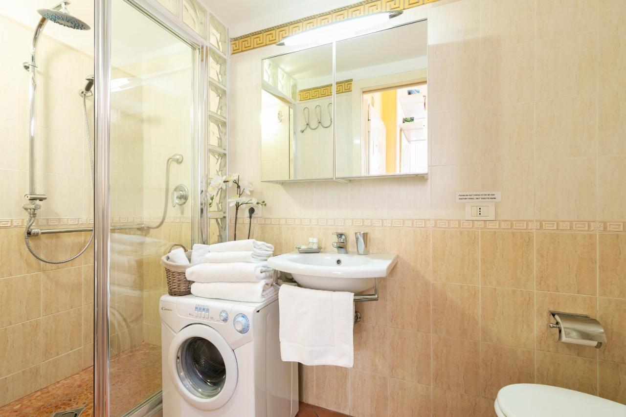 Monti Romantic Sunshine Maisonette * Rome