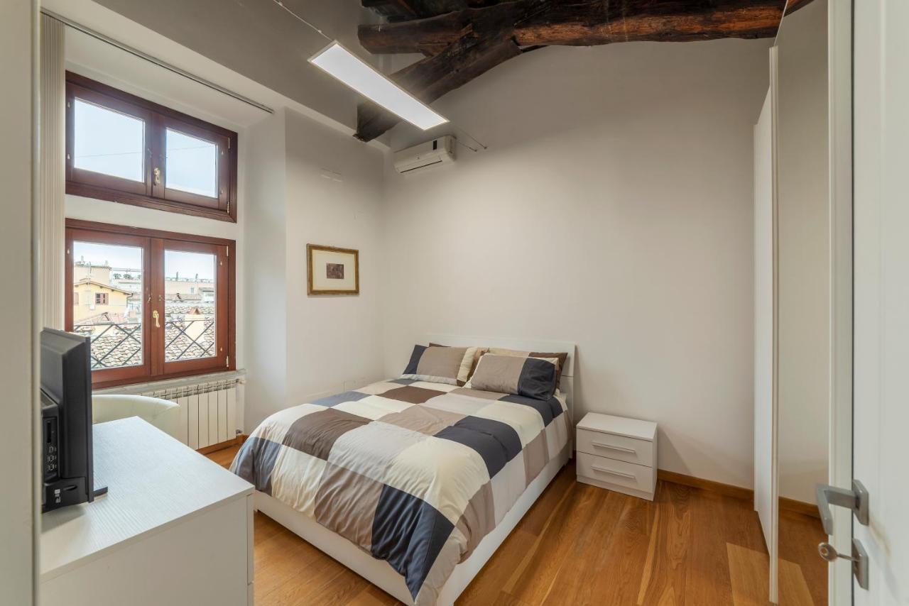 Palazzo Altieri Penthouse Apartamento