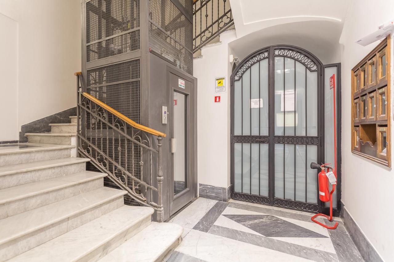 La Maison Nel Centro Storico Di Apartment *