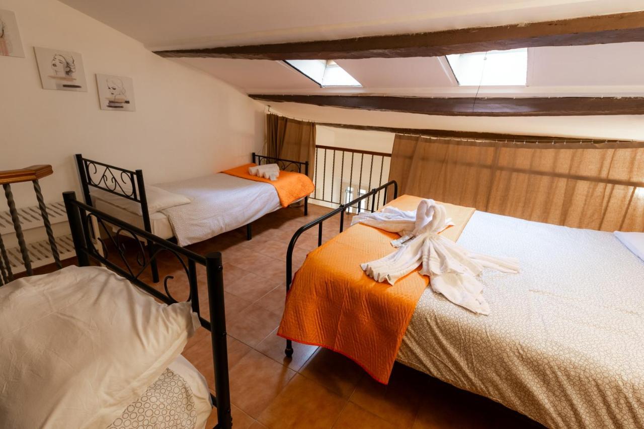 Trastevere Four Seasons Trilussa 1 Rome