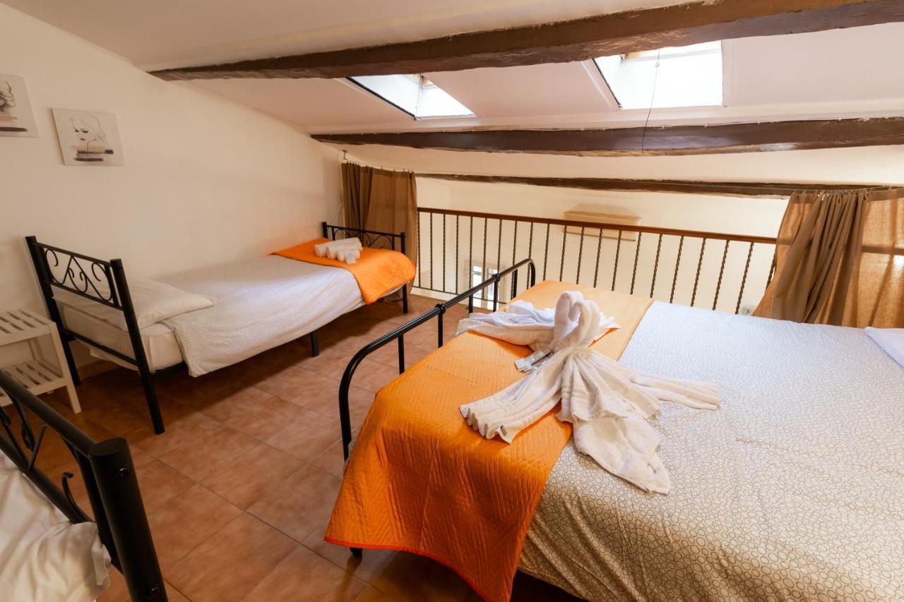 Trastevere Four Seasons Trilussa 1