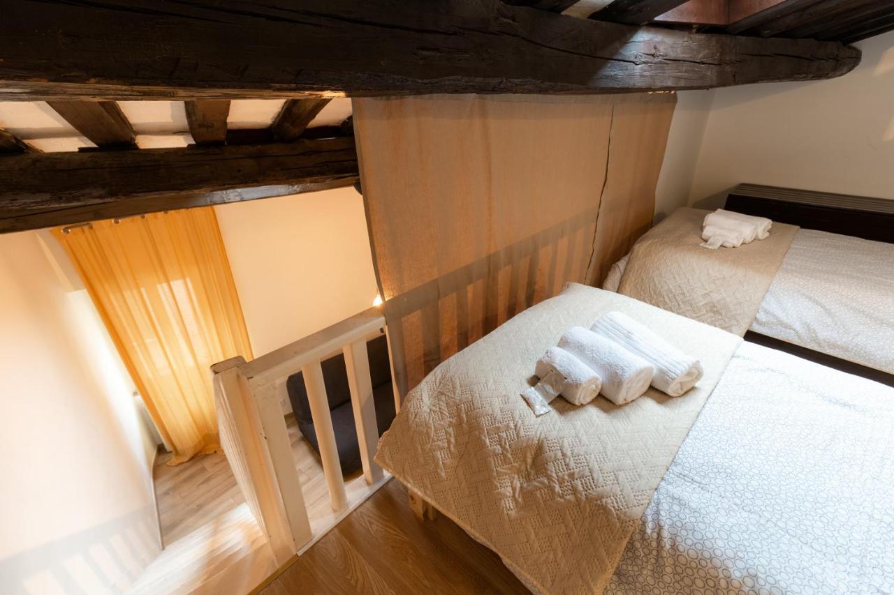 Trastevere Four Seasons Trilussa 2 Rome