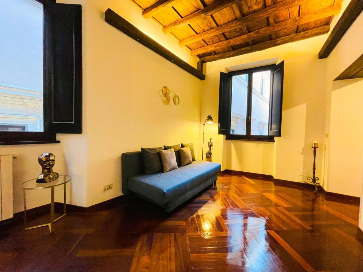 Apartment Trevi Fountain Stylish *