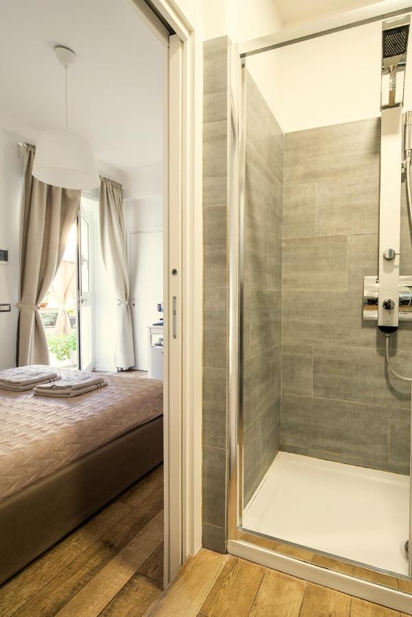 Garden House - Luxury - Self Check-in Only Guest house