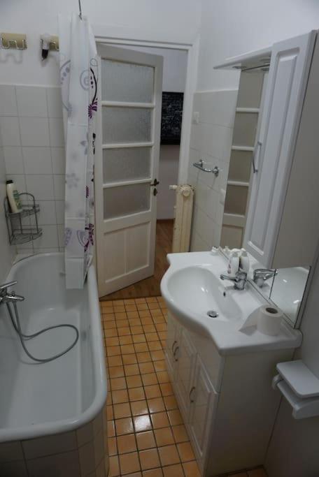 Rhome Away Fornaci Rome