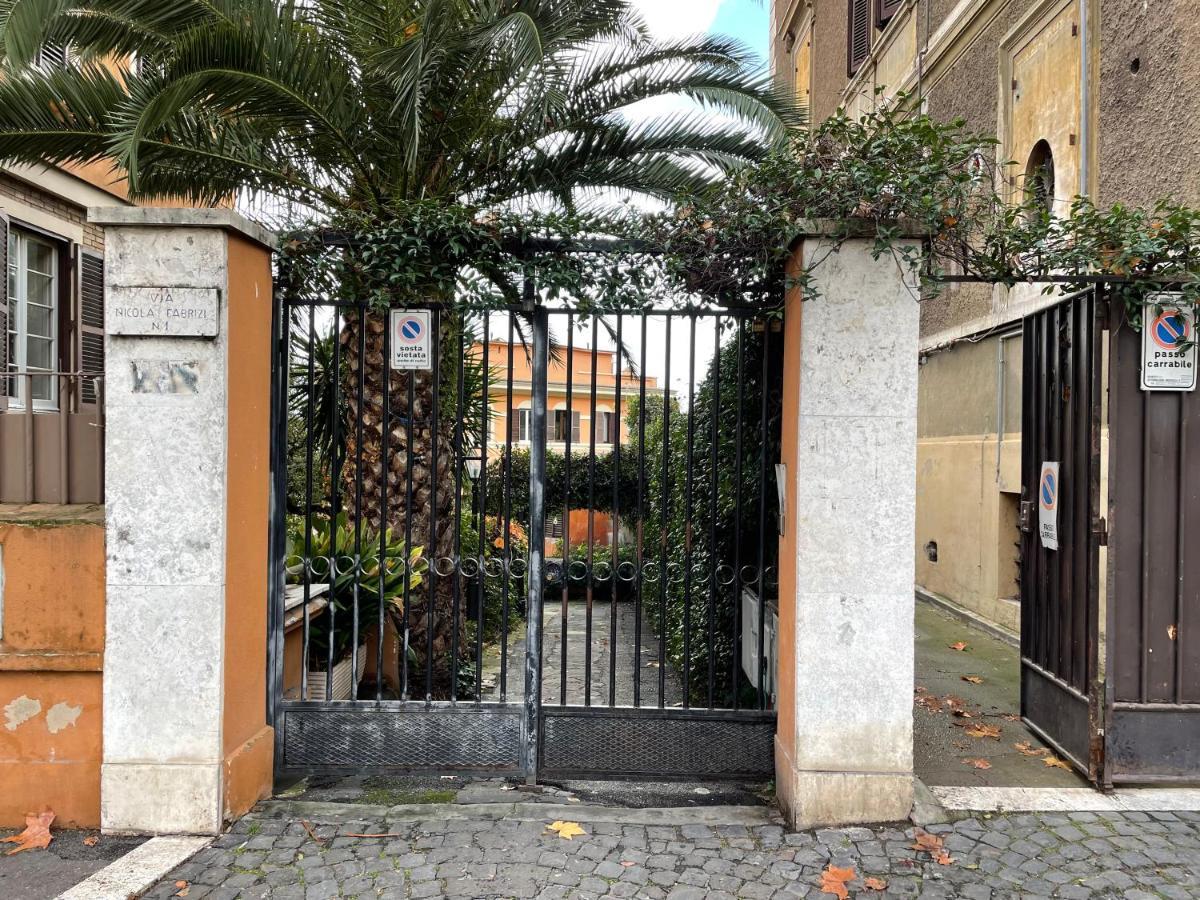 Cosy In The Greenest Corner Of Trastevere Rome