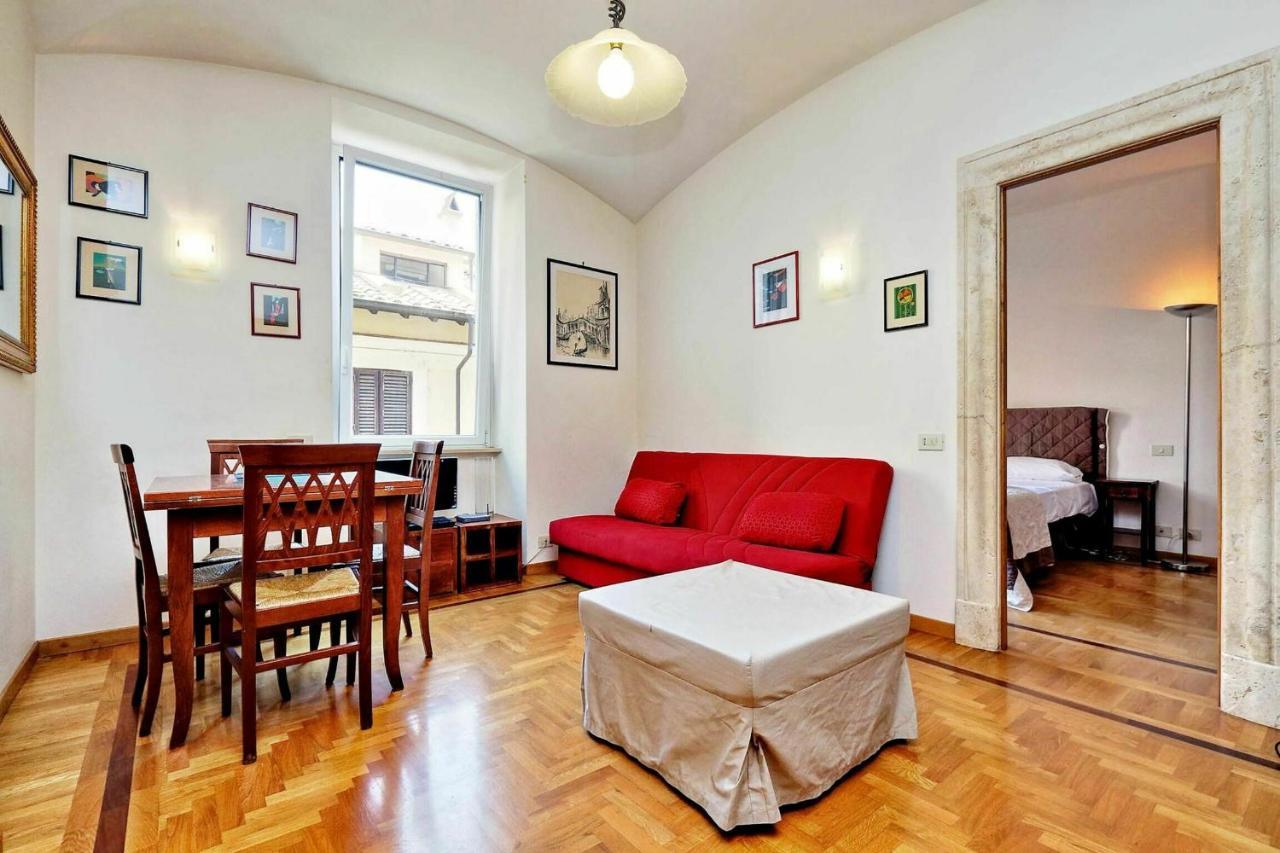 Apartment Borgo Pio Rome