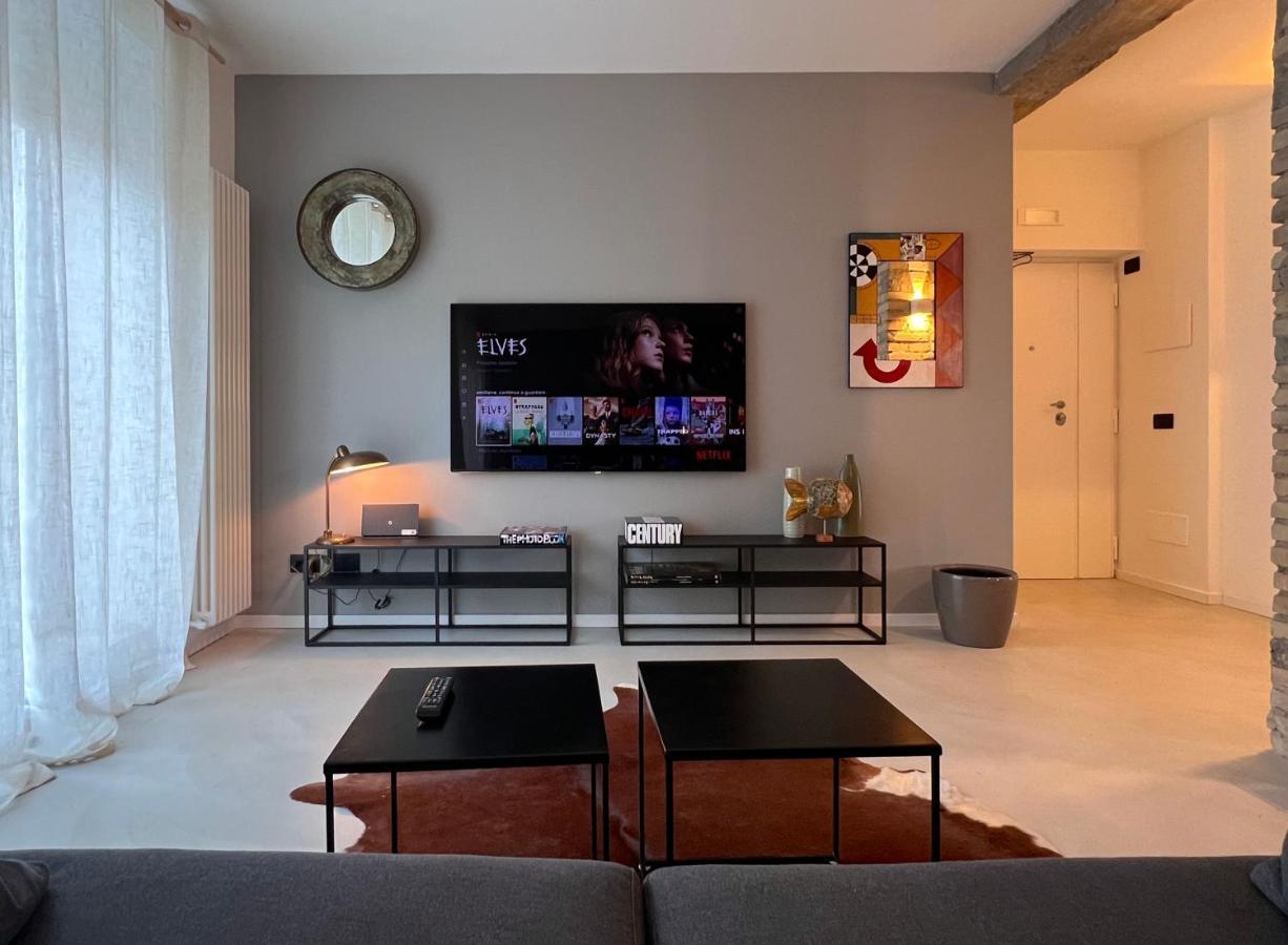 Romeasyoulike - Magenta Loft * Rome