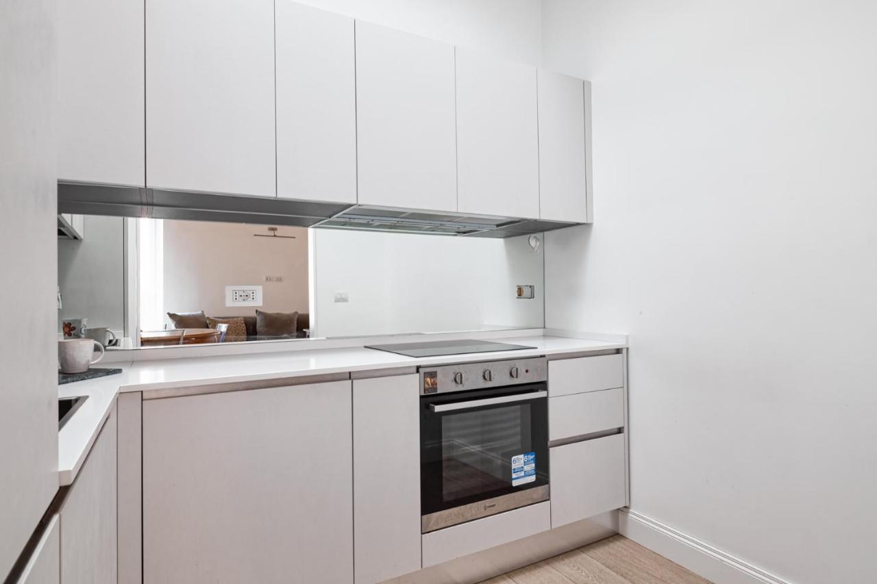 Fontana Di Trevi!! Comfy&elegant 3bedroom 2bath * Rome