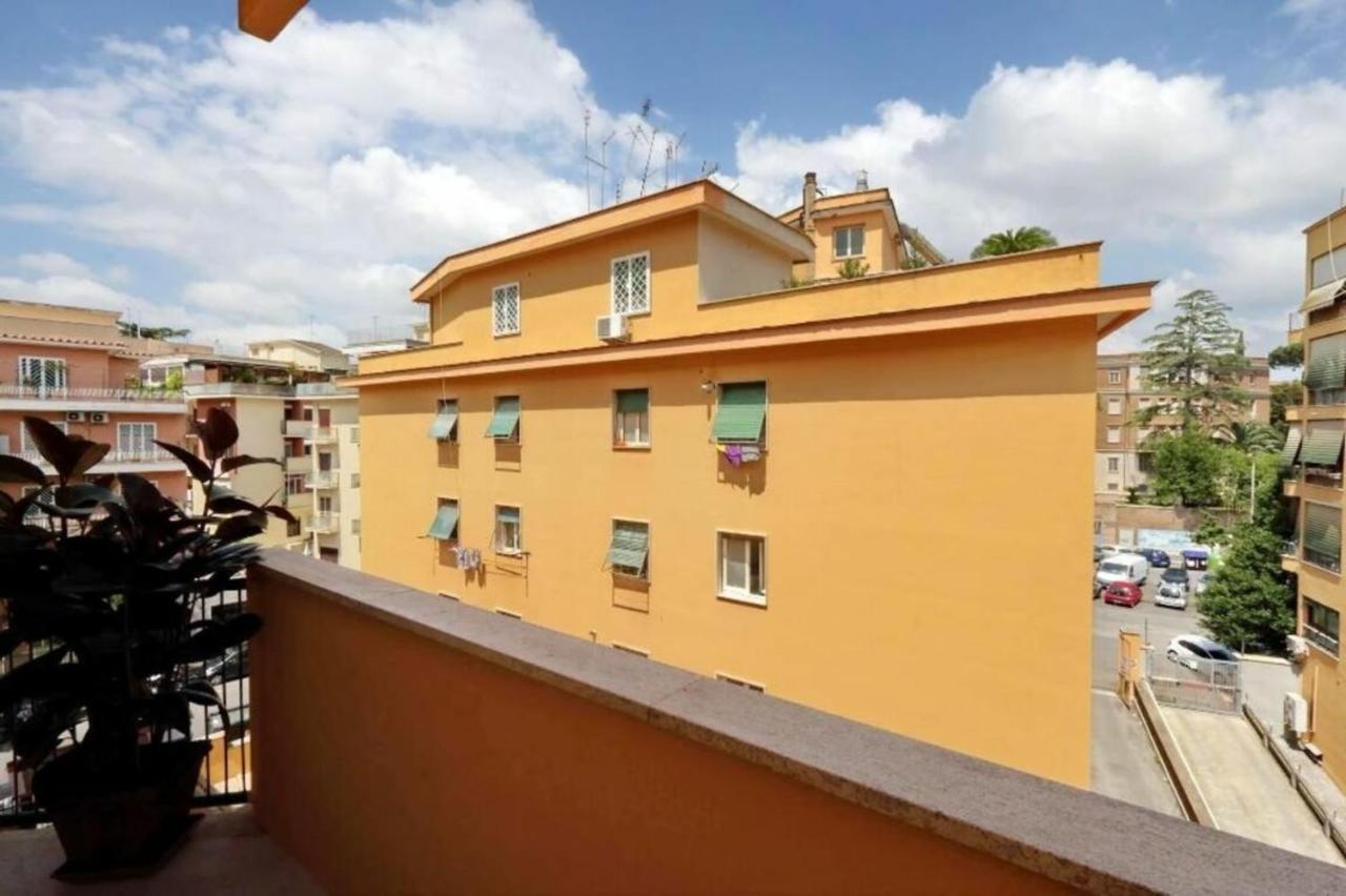 Balestra By Halldis Apartment