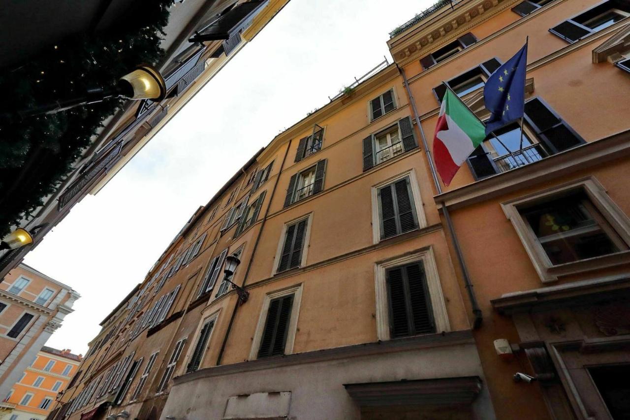 Crociferi
