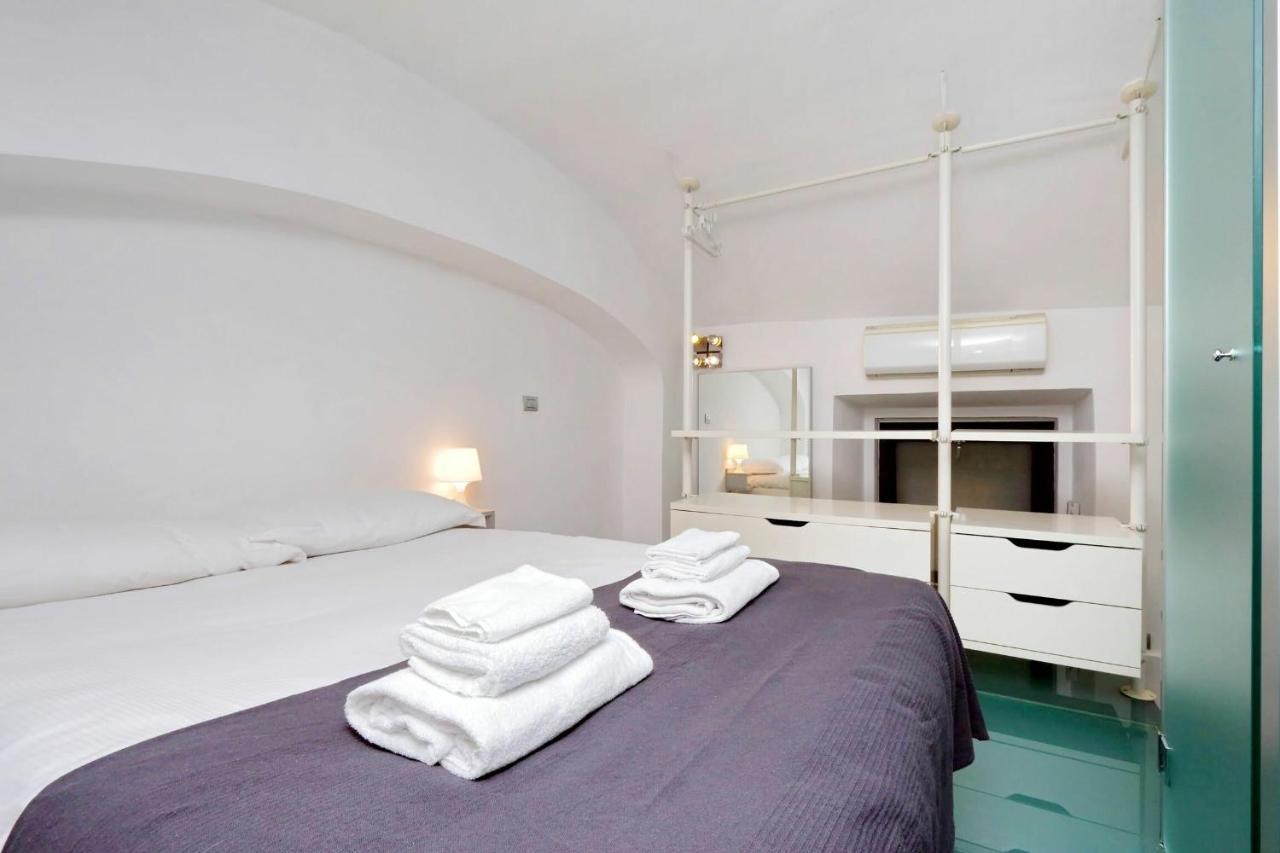Apartment Coronari Rome