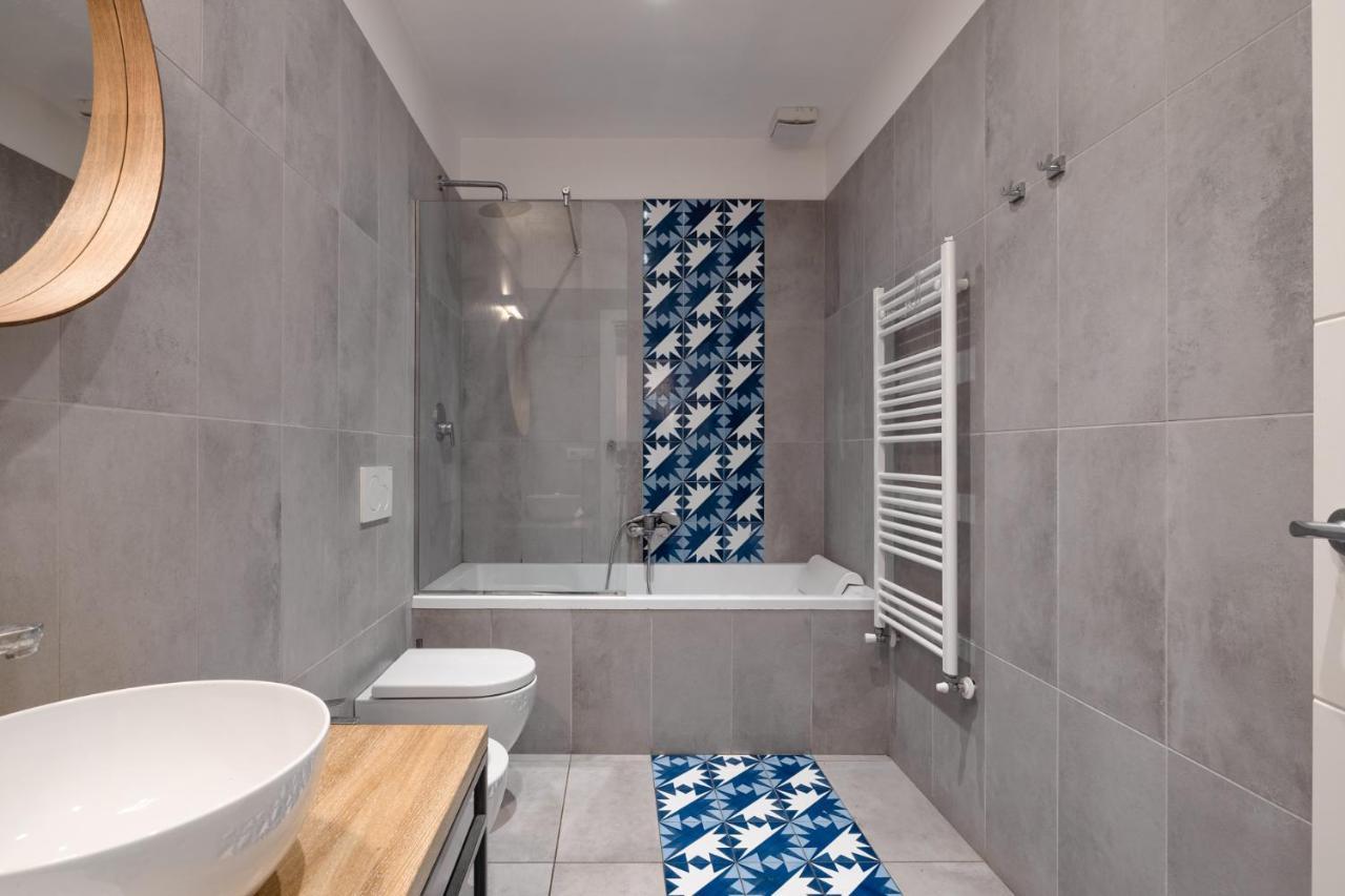 Fontana Di Trevi!! Comfy&elegant 3bedroom 2bath Appartement *