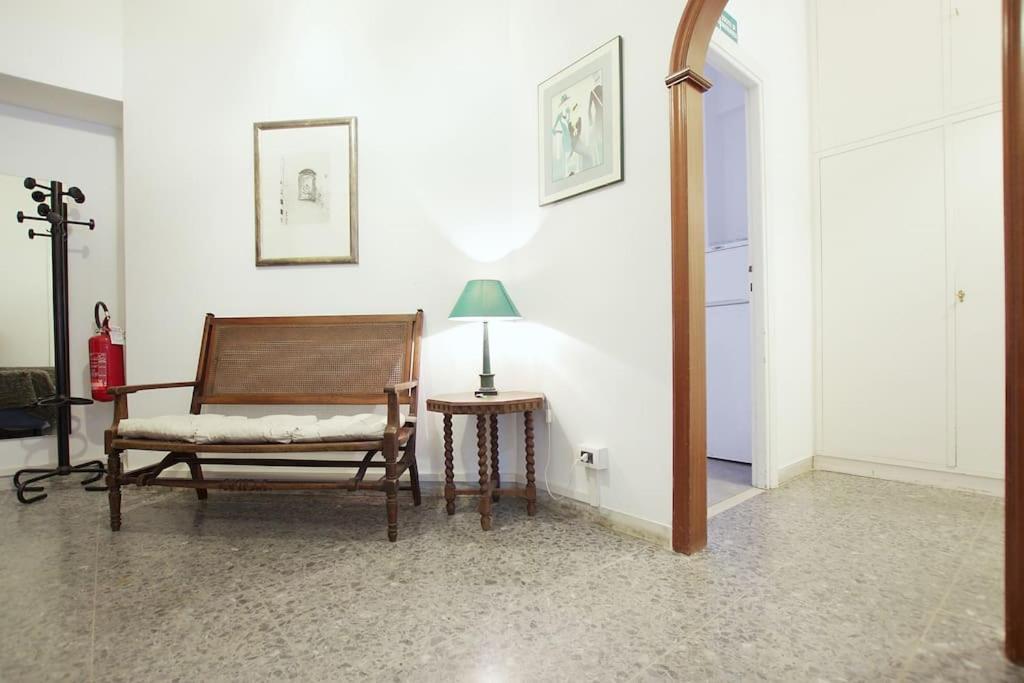 Labriola St Peter's House- Free Parking