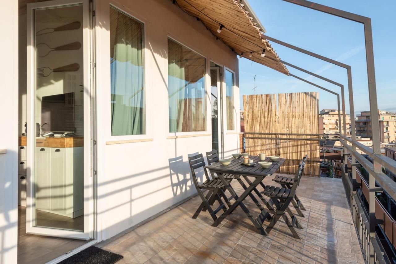 Grande, Terrazzato Perfetto Per Famiglie E Gruppi Appartement