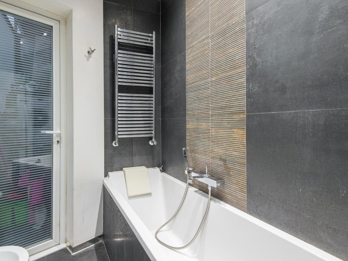 Coronari Enchanting Two Bedroom Rome