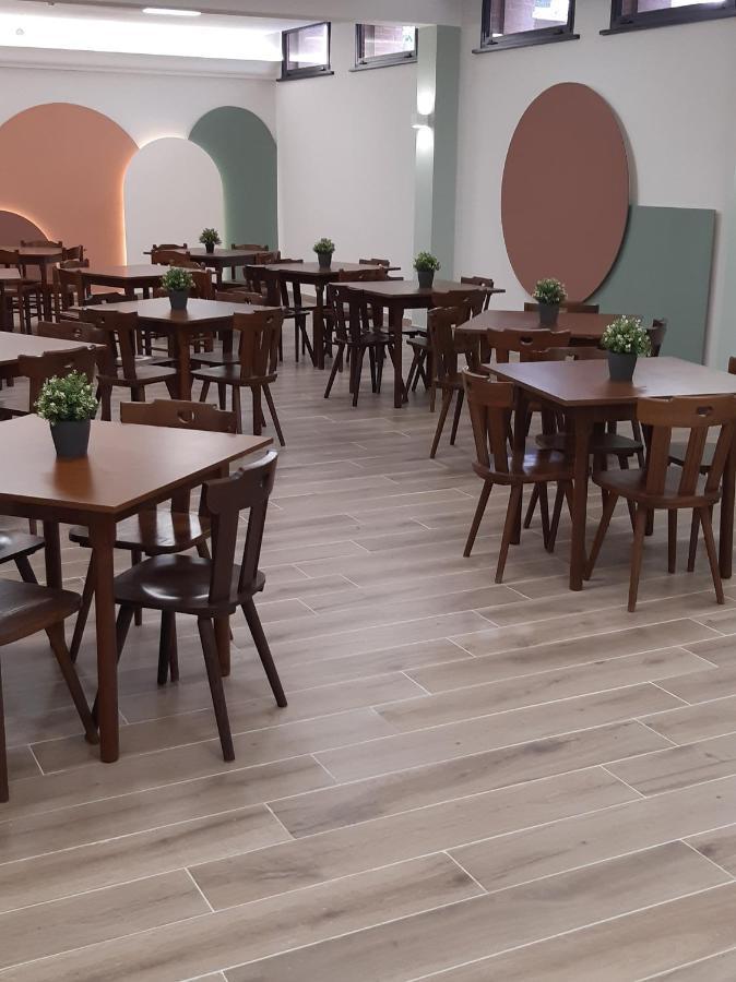 Suore Concezioniste Missionarie - Carmen Sallés Couette-café *