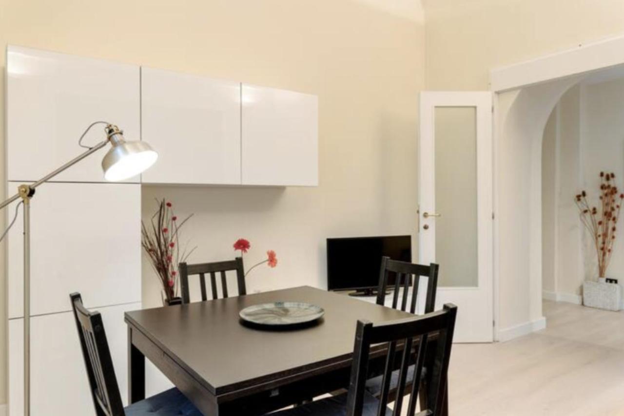 Sunny Flat In Elegant Building Close To Colosseum Rome