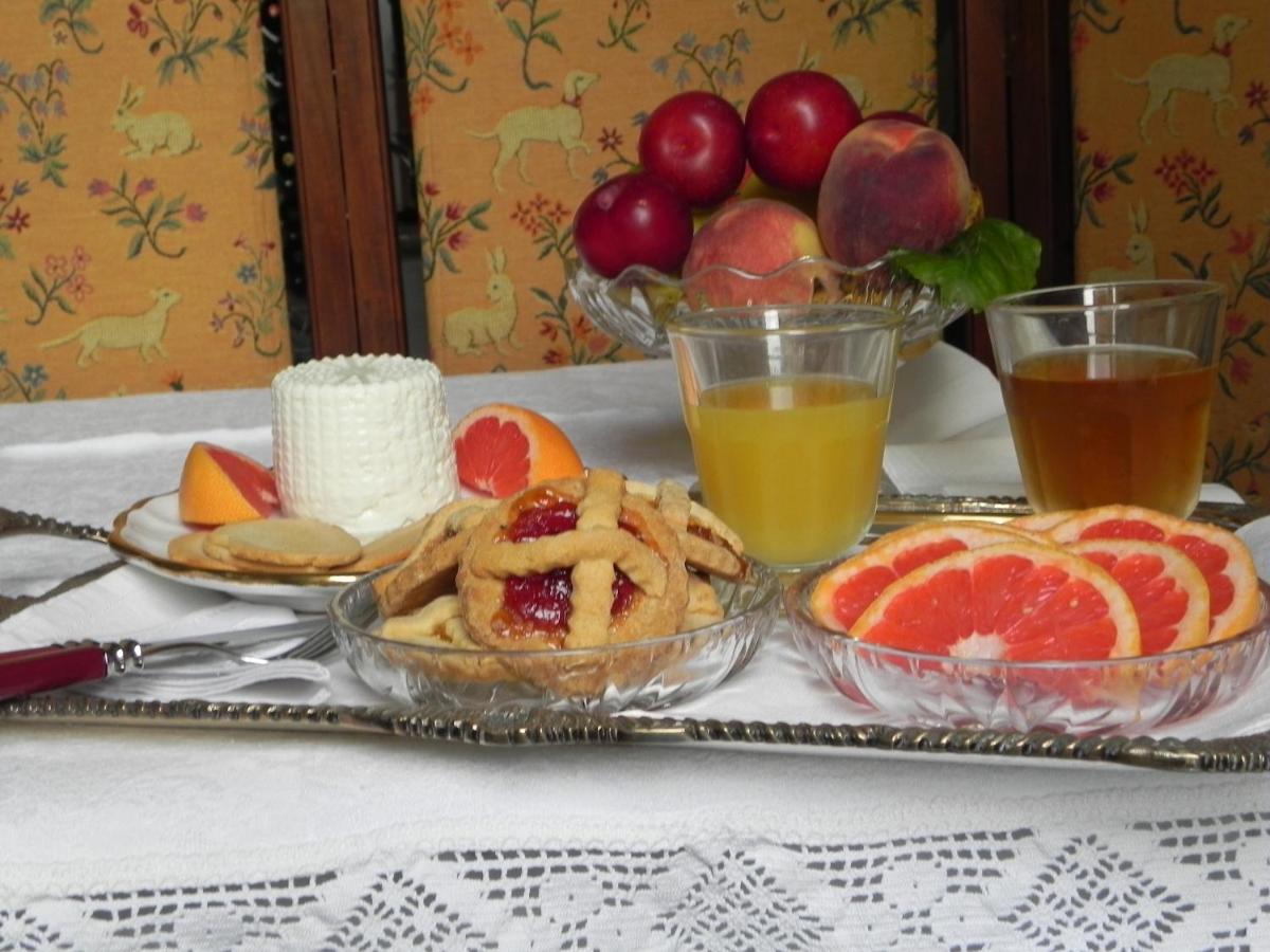 Navonamyhome Bed & Breakfast *