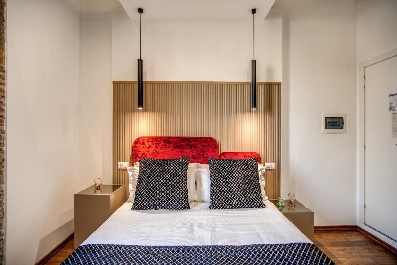 Little Queen Rooms Roma