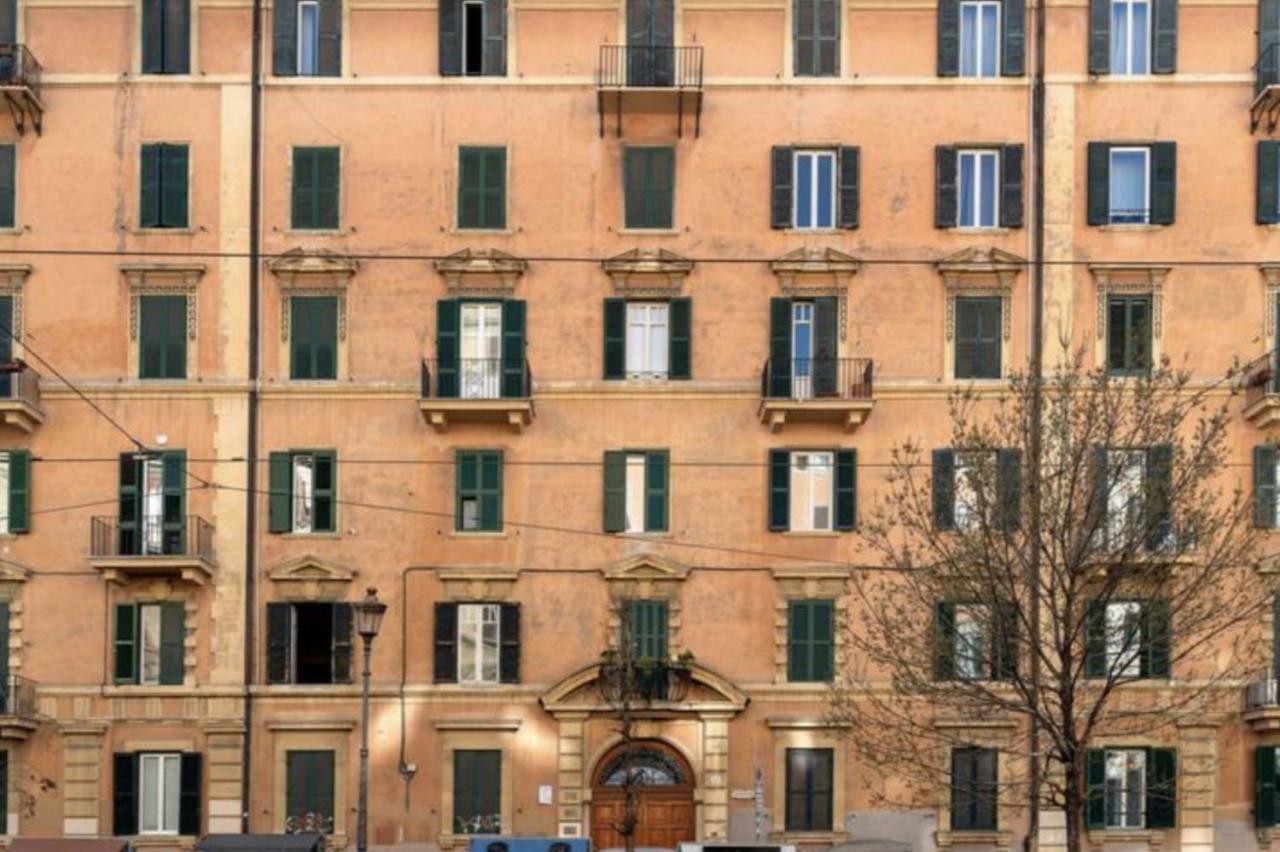 Sunny Flat In Elegant Building Close To Colosseum Apartment Rome
