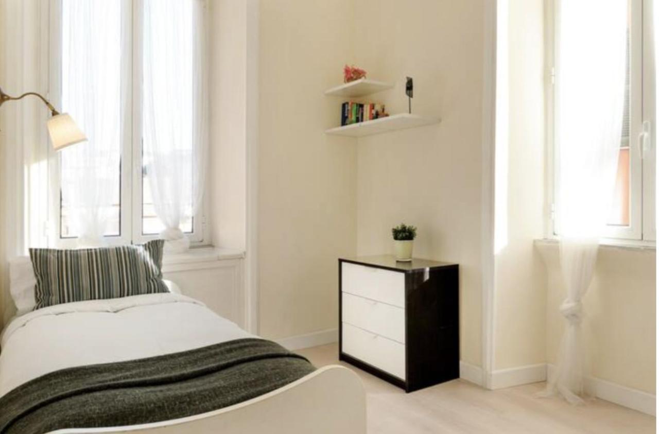 Sunny Flat In Elegant Building Close To Colosseum