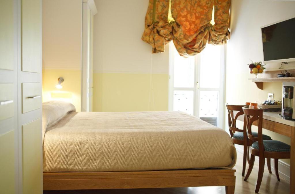 Piazza Di Spagna Prestige Petit Casa de hóspedes