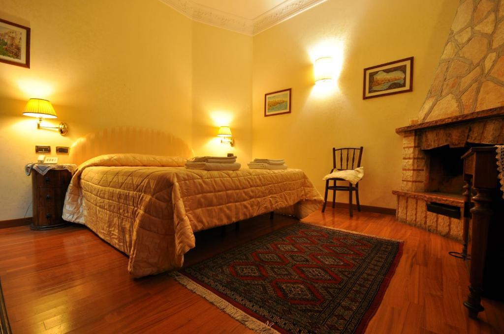Casale De Santis 2*