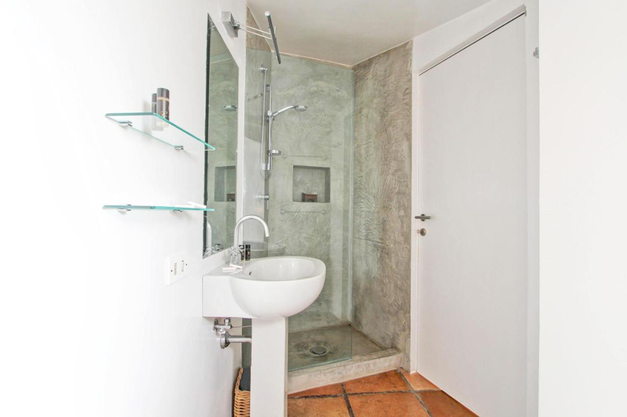 Luxury Art In Trastevere With Terrace Rome