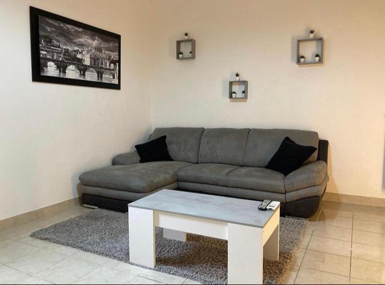 Alex Rhome Holiday home *