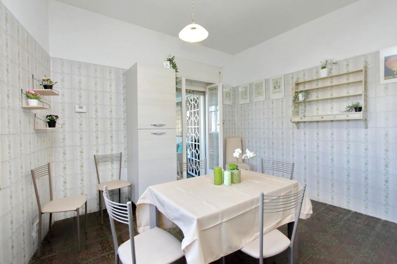 Timeless St Peter Terrace Apartment Rome