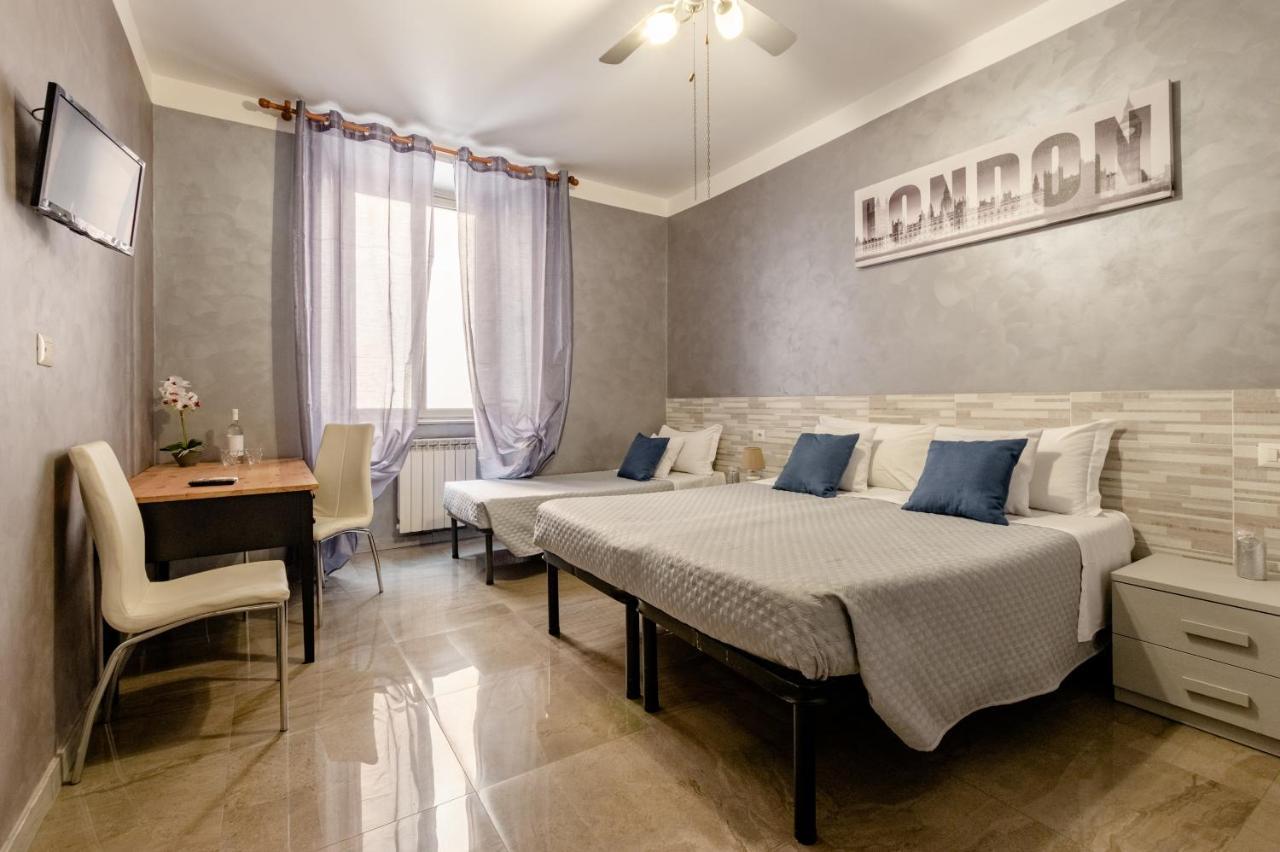 4-bdr Among Colosseum&termini 10-12 People Appartement