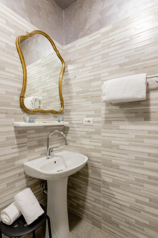 Apartment 4-bdr Among Colosseum&termini 10-people