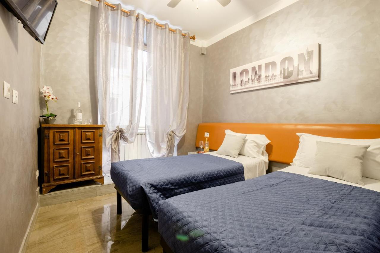 4-bdr Among Colosseum&termini 10-12 People Appartement Rome