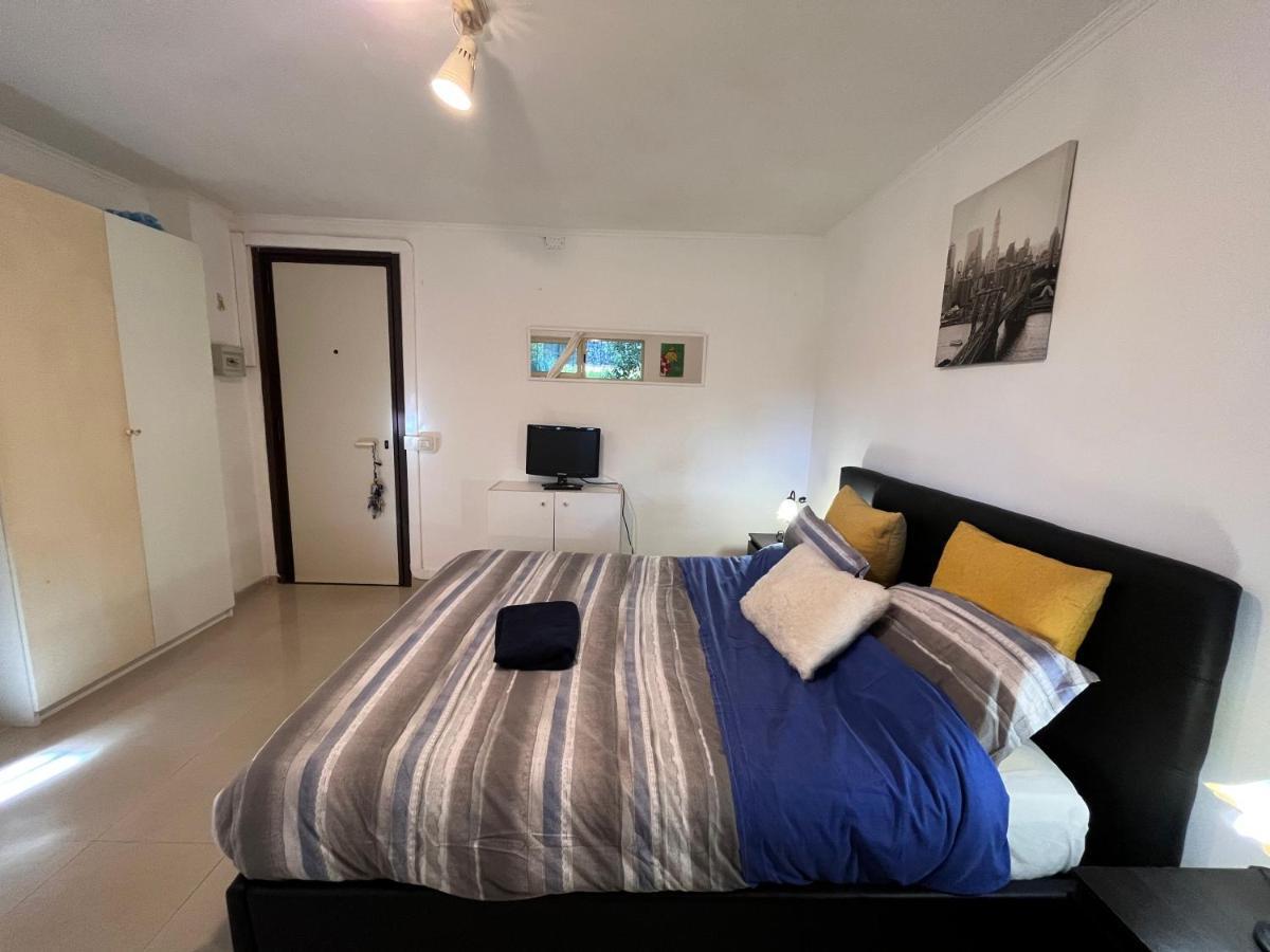 Apartment Monolocale A Mostacciano Rome