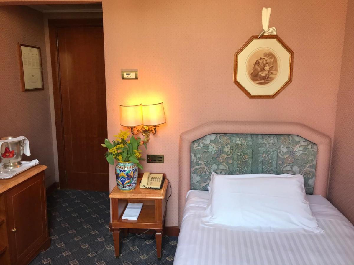 Mecenate Palace 4*