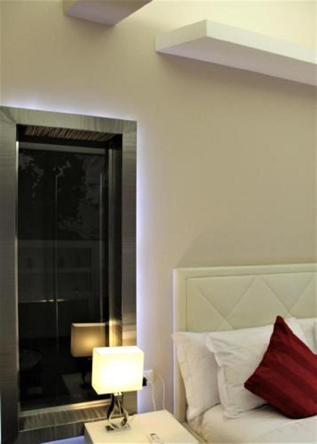 Luxury Sistina Suites