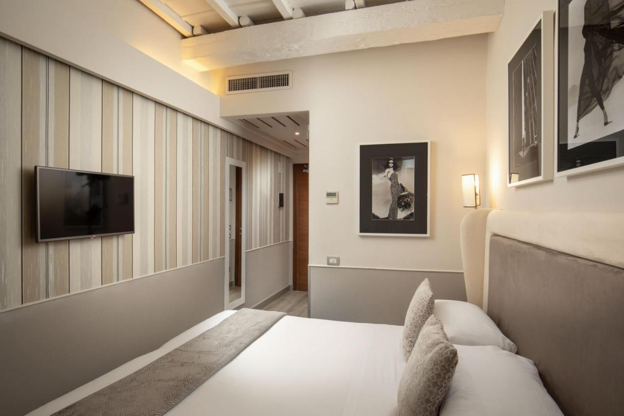 Condotti Palace 4*