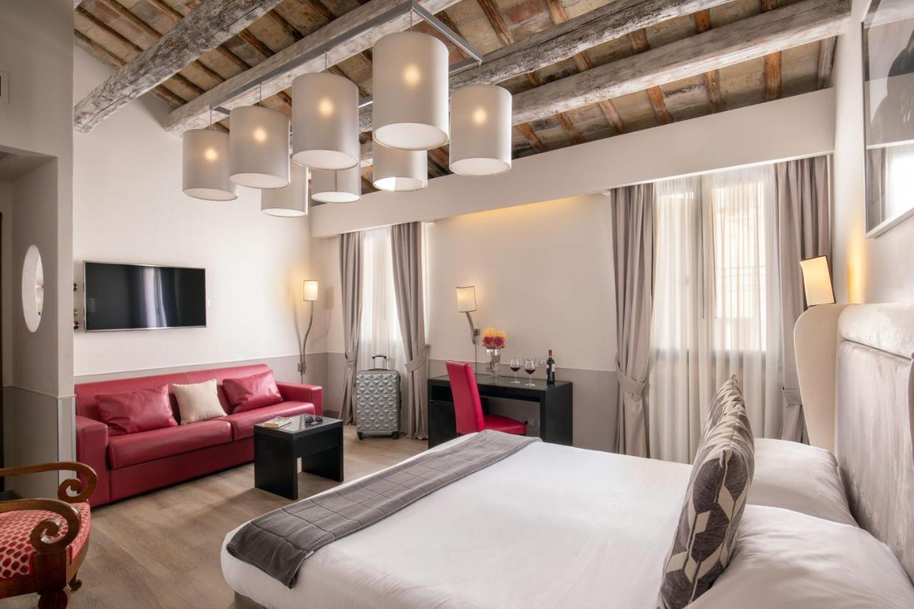Condotti Palace Hotel