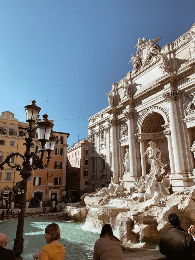 Residenza Tritone Luxury Trevi Fountain Guest house