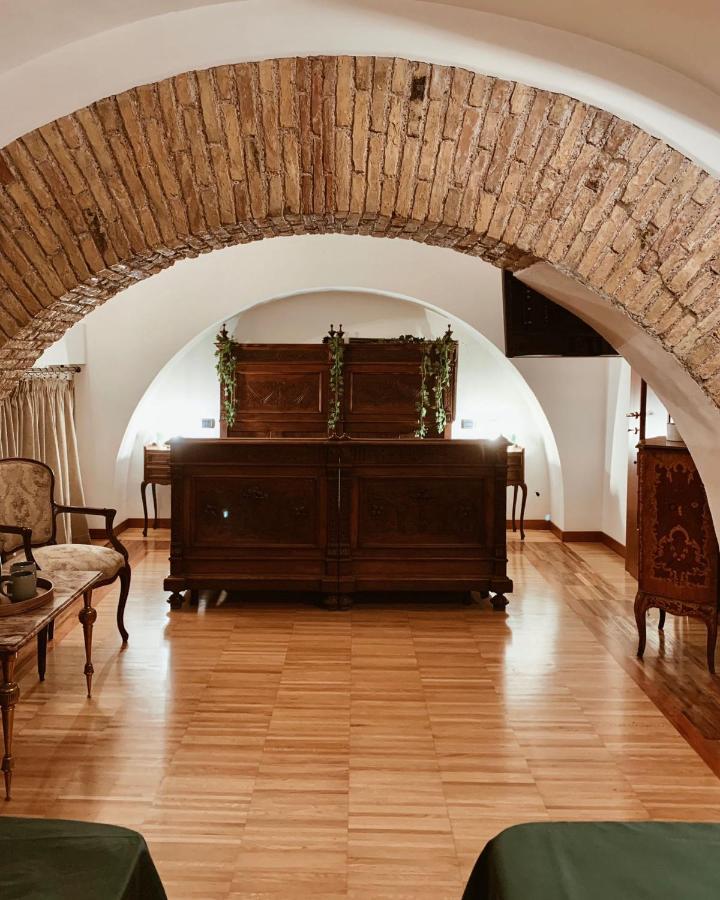 Residenza Tritone Luxury Trevi Fountain